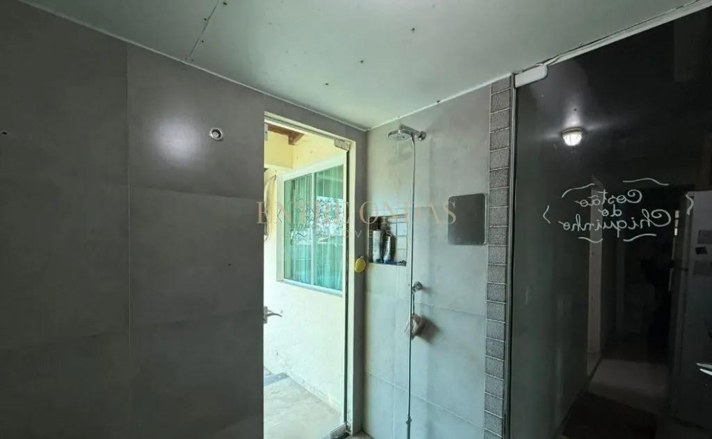400 m² house with a private pool and a dishwasher — photo 52