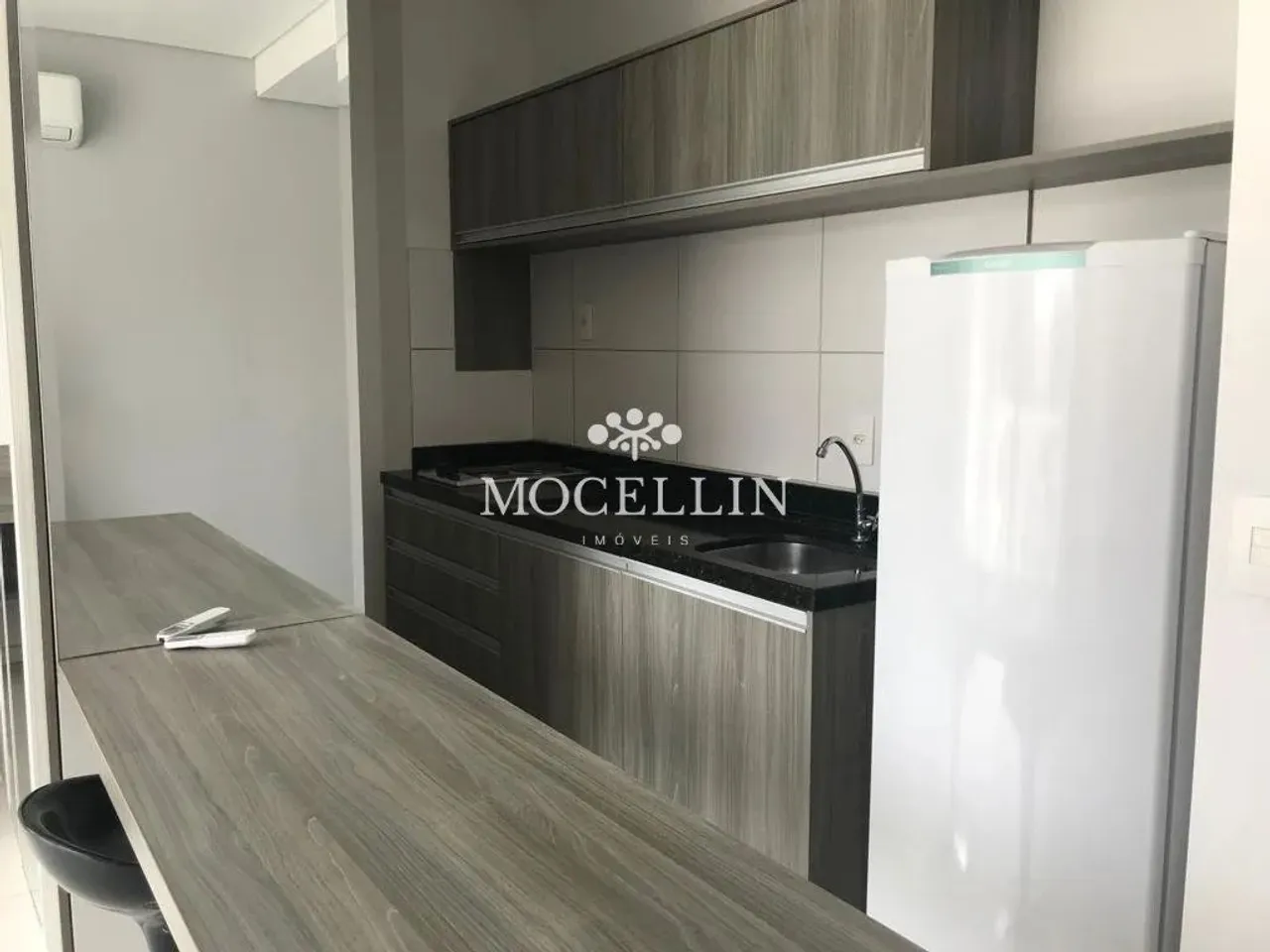 Furnished 1-bedroom apartment with a balcony