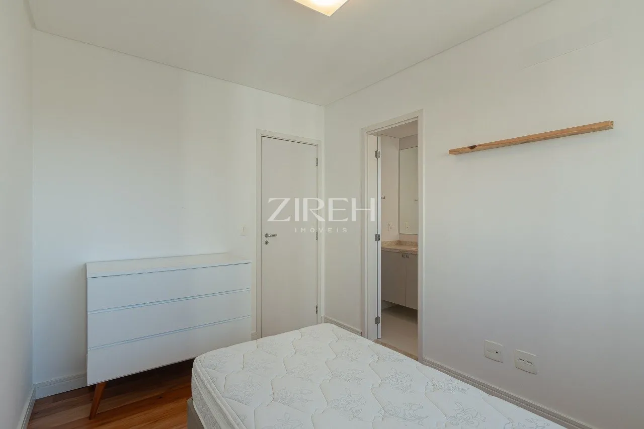 Квартира 316 м² з 4 спальнями і 3 місцями паркування — photo 25