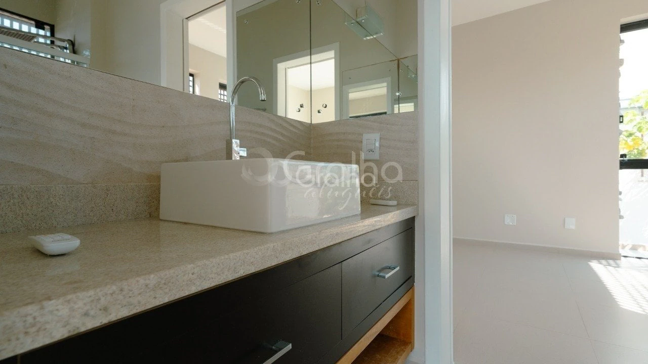 House, 343 m², with a bathtub — photo 9