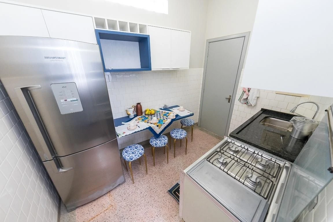 Furnished apartment, 97 m², with a bathtub — photo 36