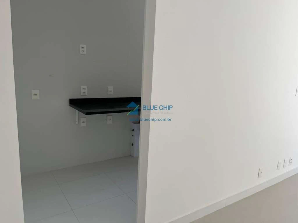 Apartamento sem mobília de 95 m² com varanda — photo 18