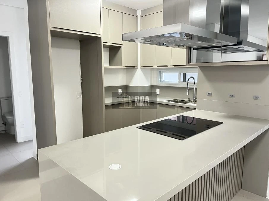 4 quartos e varanda gourmet: casa de 217 m²