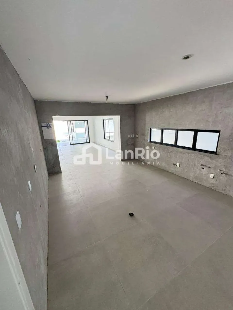 Casa com 4 quartos e 5 banheiros, 4 vagas e varanda — photo 15
