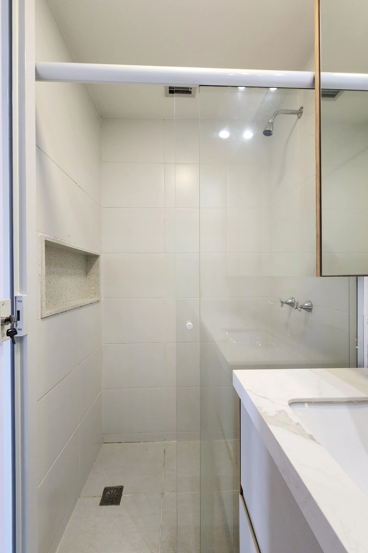 Furnished apartment, 66 m², with a dishwasher — photo 51