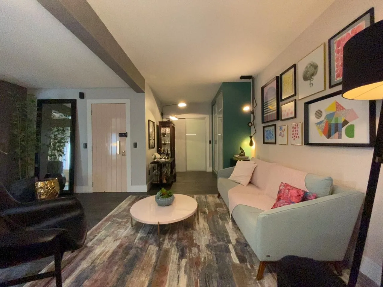 Квартира 300 м² з 3 спальнями-сюїтами та 2 місцями паркування — photo 11
