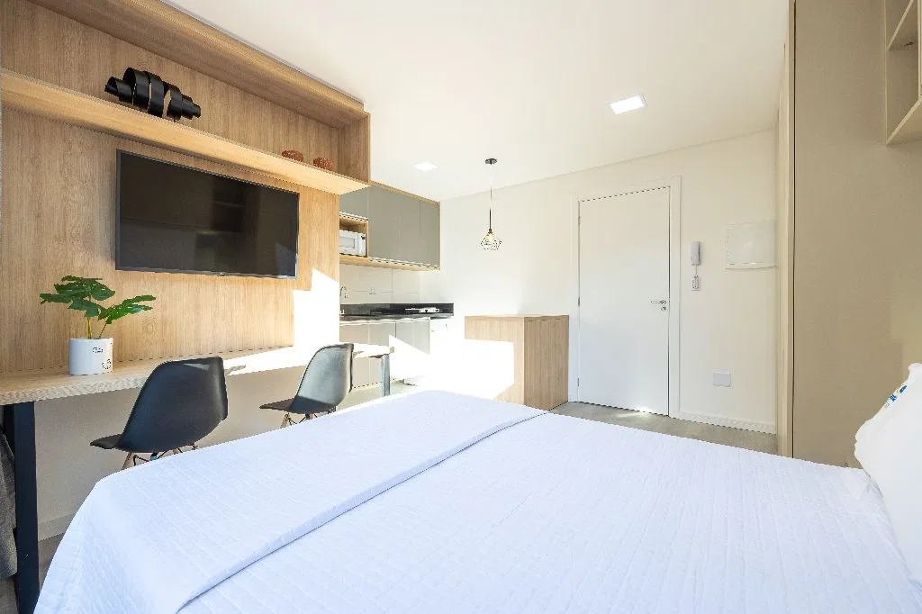 Furnished studio, 24 m², with a home office