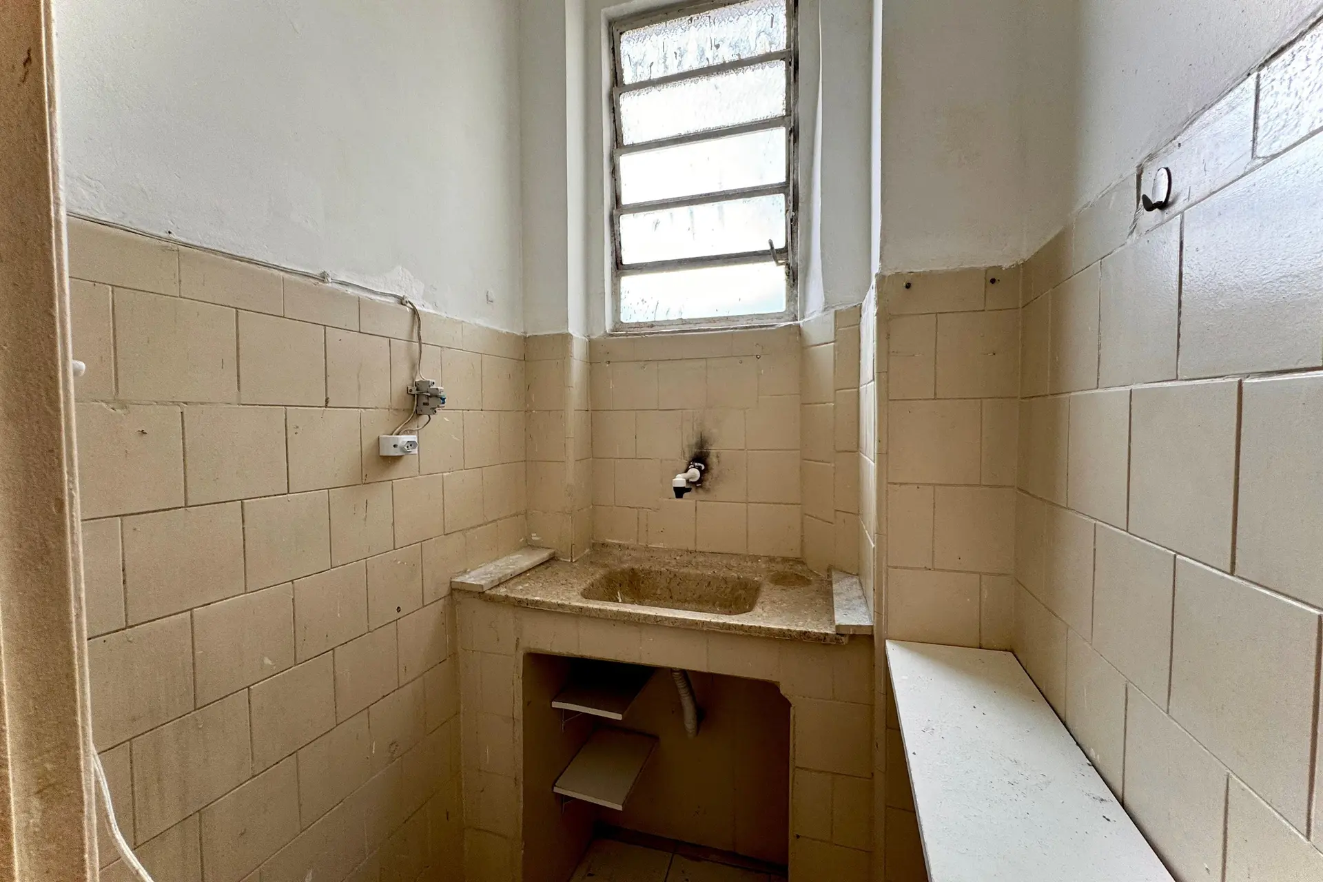 Apartamento de 1 quarto e 1 banheiro com fogão a gás — photo 7
