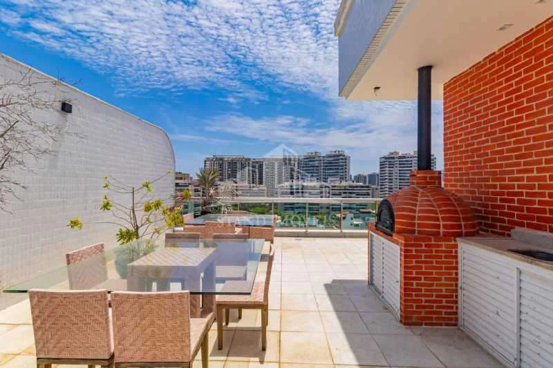 Cobertura mobiliada com 4 suítes e piscina privativa — photo 2
