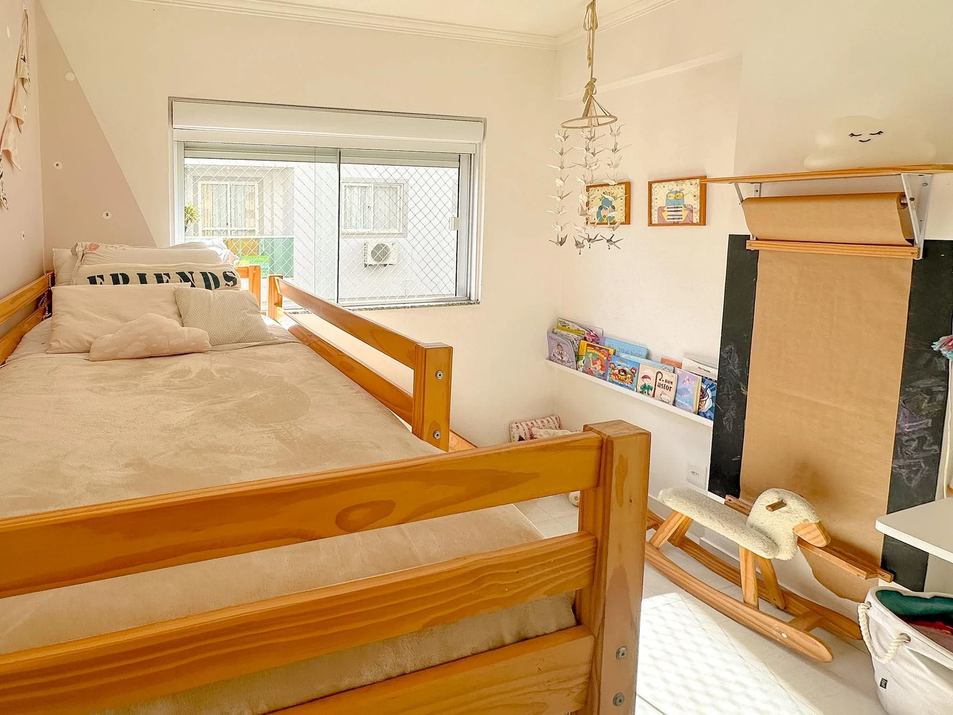Furnished apartment, 92 m², with a grill on the balcony — photo 3