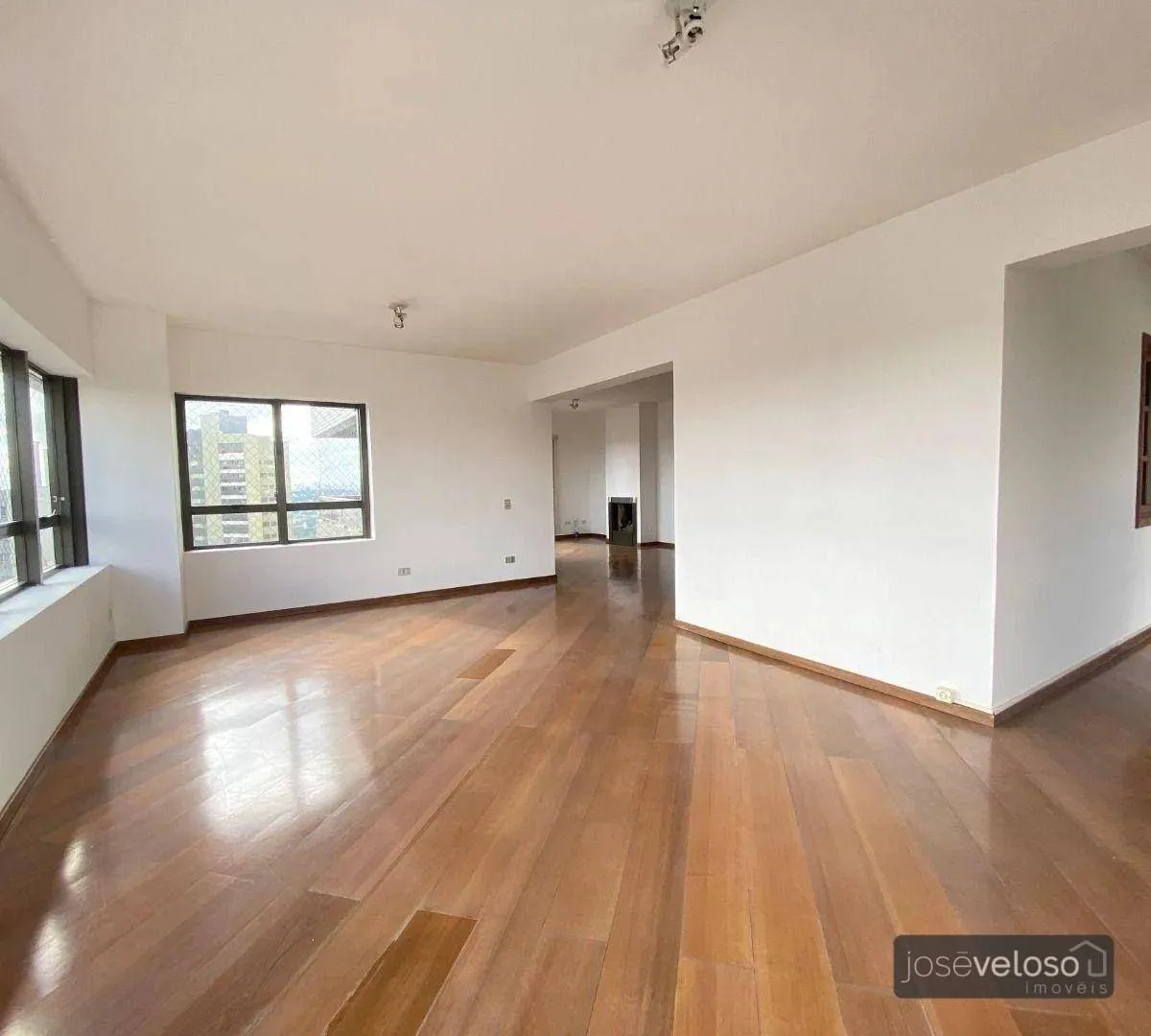 259 m² apartment with 4 bedrooms and private BBQ — photo 5
