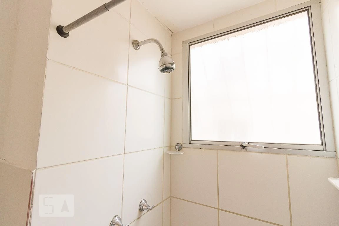 Apartamento sem mobília com cozinha fechada e 2 quartos — photo 48
