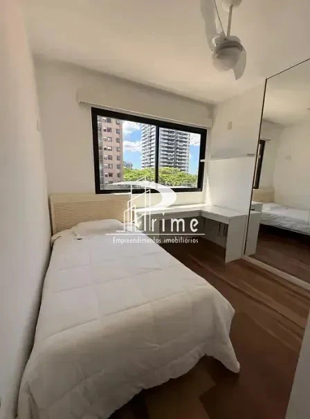 Apartamento mobiliado com 4 quartos e 144 m² — photo 9