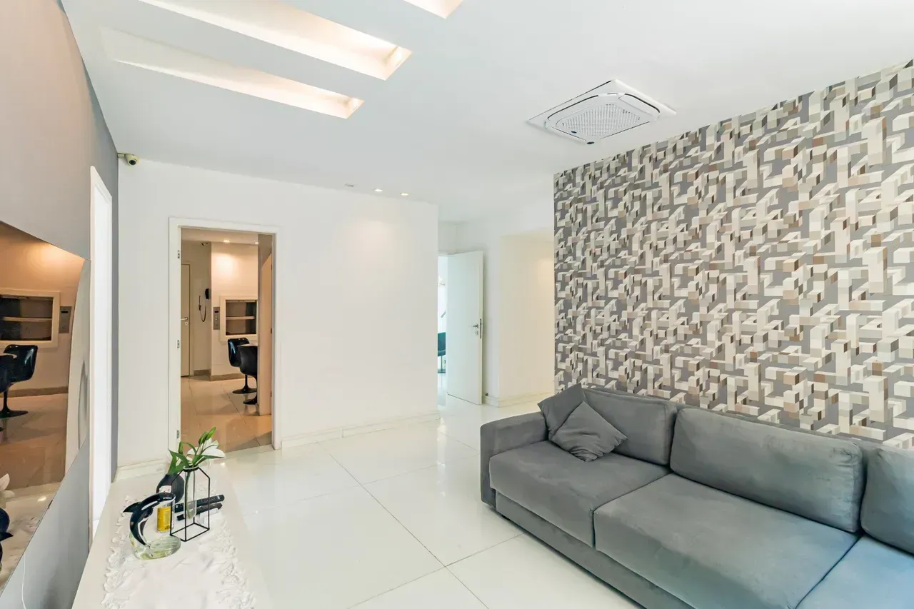 Apartment with 4 bedrooms, 5 bathrooms and balcony — photo 16