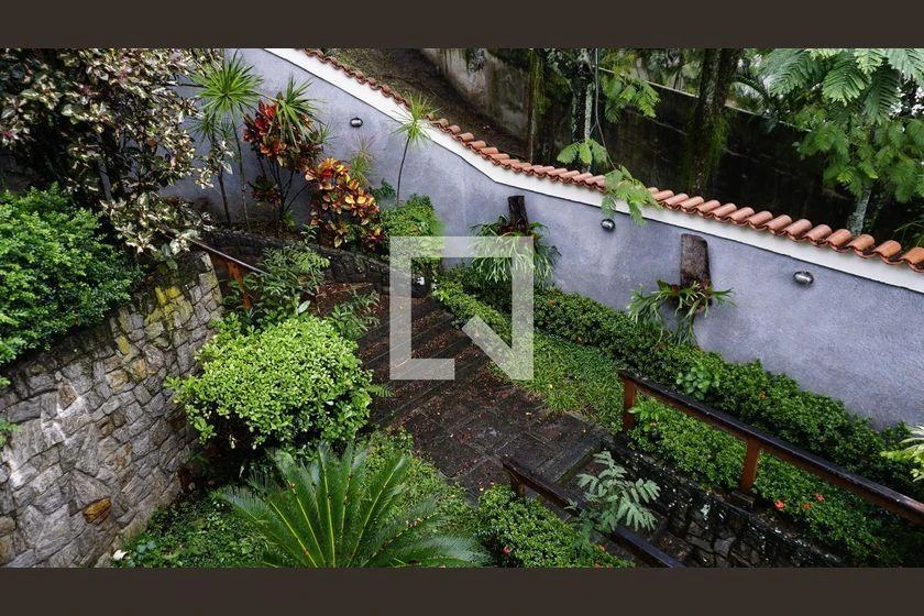 Casa mobiliada com 4 quartos e 460 m² — photo 38