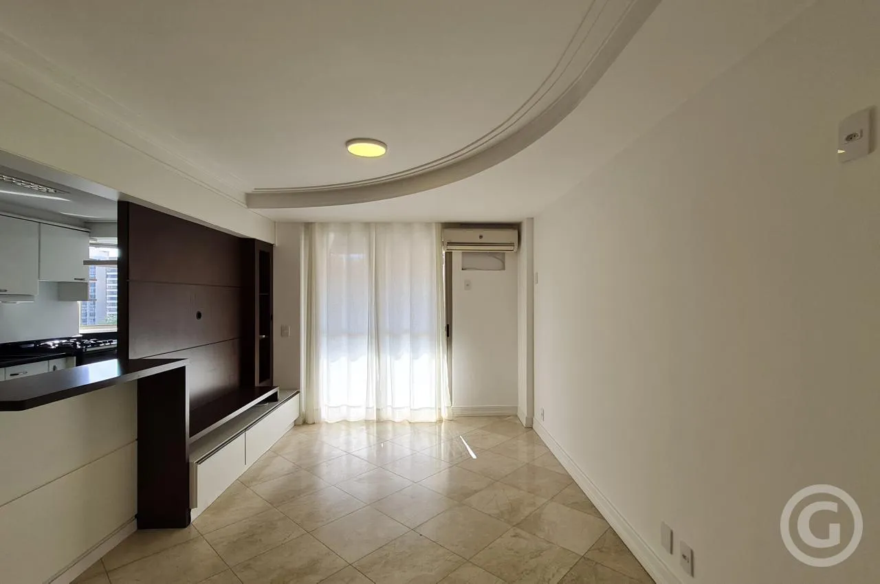 3-bedroom apartment with an open-plan kitchen