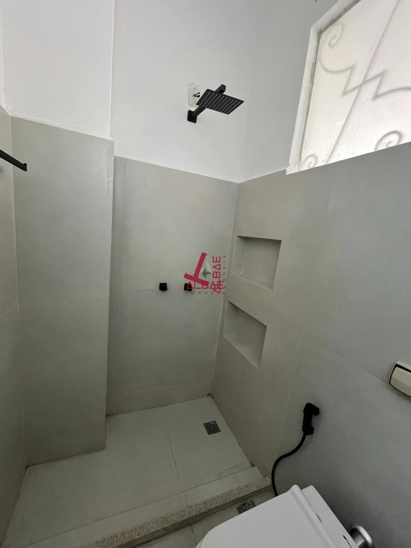 3-bedroom apartment with glassed-in balcony windows — photo 22