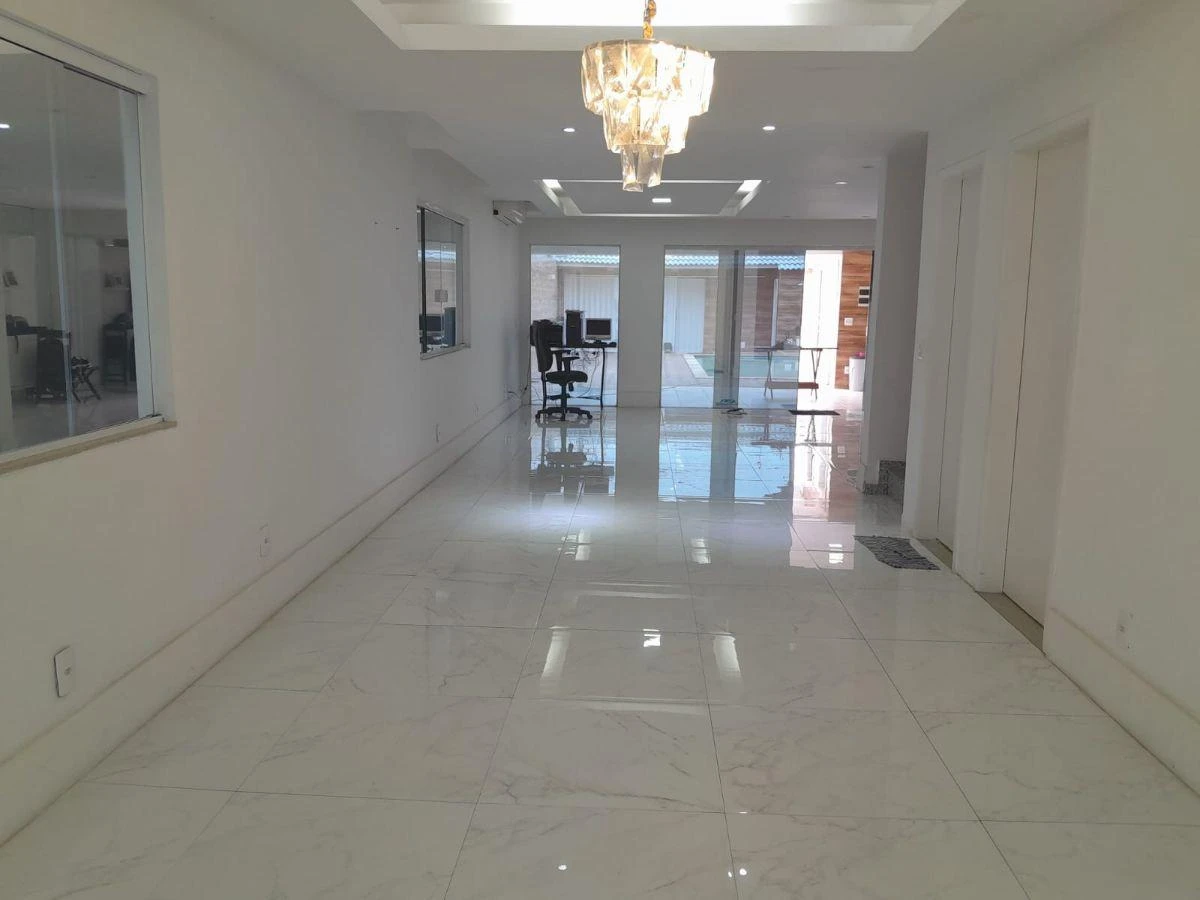 5-bedroom house with 4 en-suite bathrooms and balcony grill — photo 12
