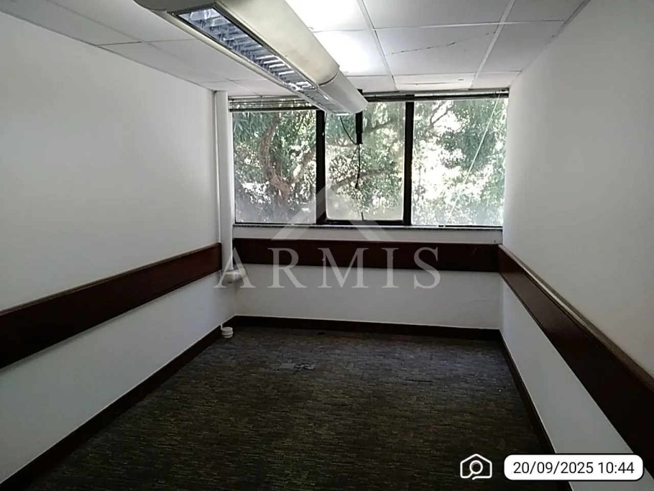 House with 1 bedroom and 5 bathrooms, 1313 m² — photo 23