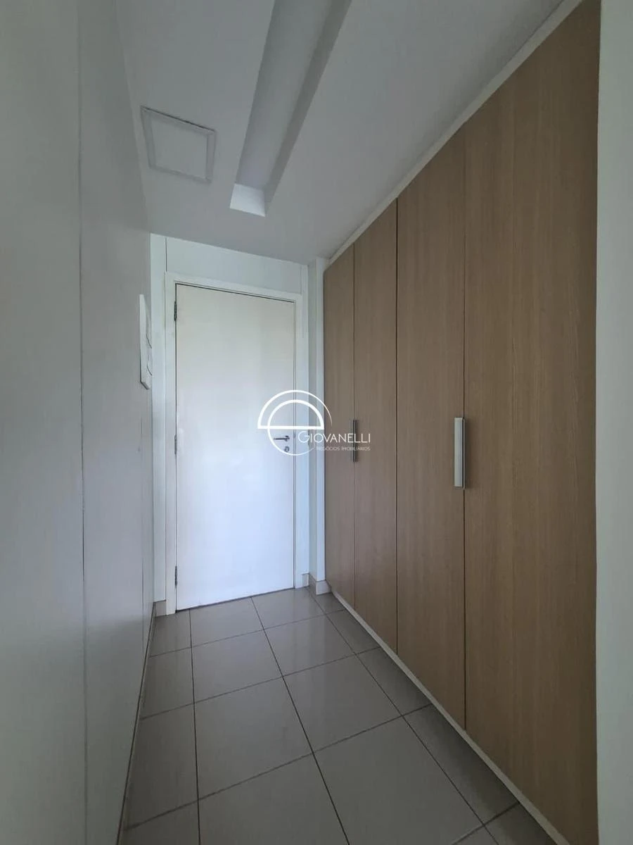 4-bedroom apartment with floor-to-ceiling windows — photo 26