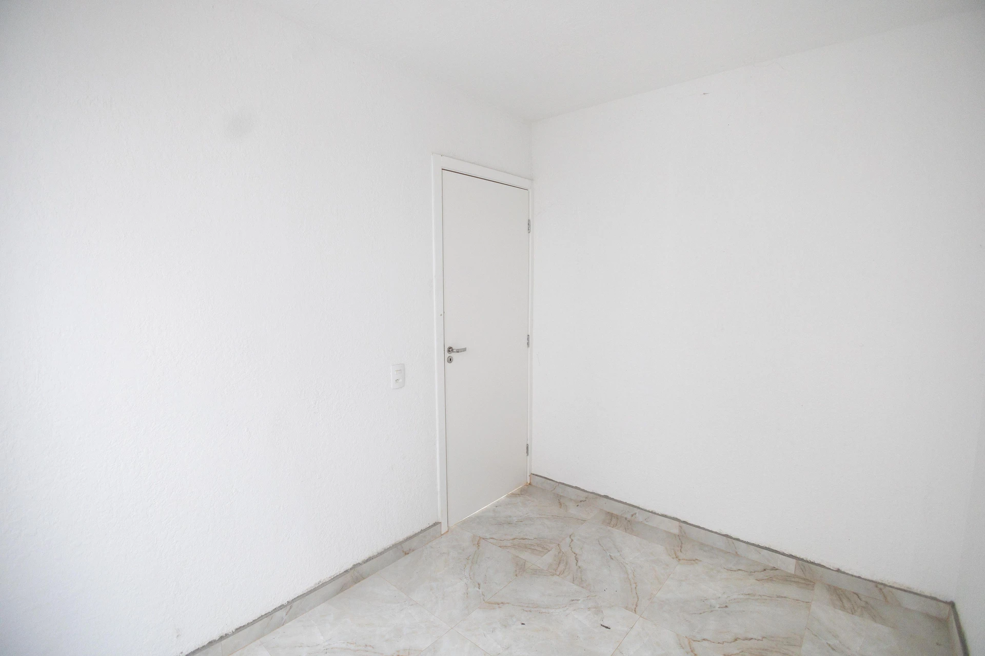 Rental apartment with 2 bedrooms and 1 bathroom — photo 27
