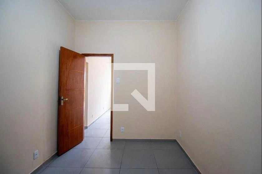 Balcony with a grill in a 2-bedroom house, 100 m² — photo 25