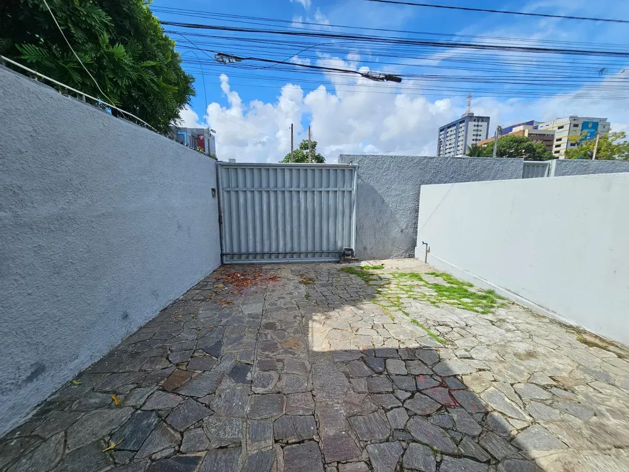 4 quartos e jardim: casa de 246 m² — photo 22