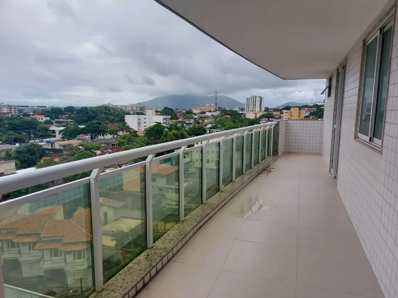 255 m² duplex-style home with 3 bedrooms and balcony grill — photo 7