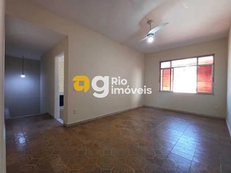 Condominium townhouse with 2 bedrooms and tiled flooring — photo 8