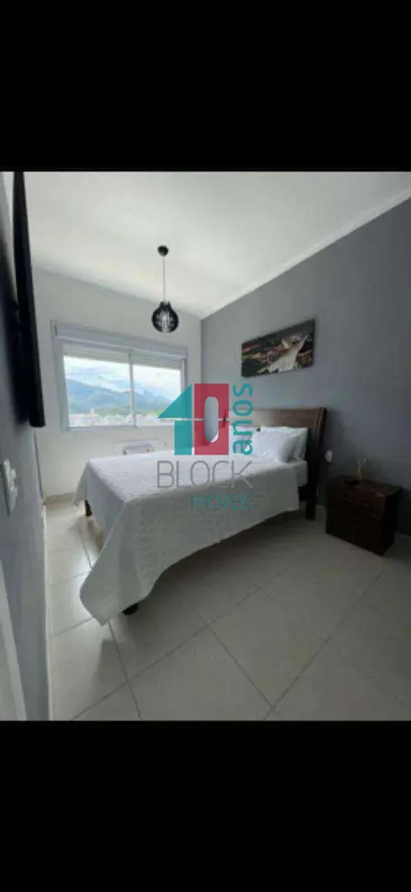 Furnished 2-bedroom apartment with 1 suite and balcony — photo 11
