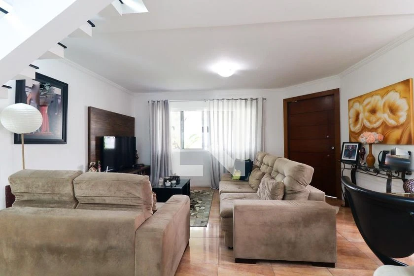 Casa para aluguel com 3 quartos e quintal privativo
