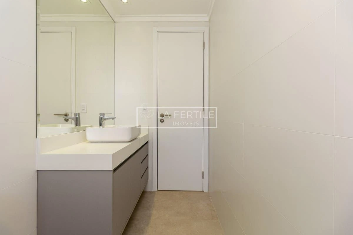 Apartment, 158 m², with a walk-in closet — photo 47