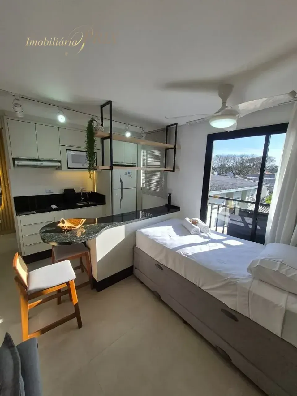 Estudio amueblado con 1 dormitorio y 1 baño — photo 2