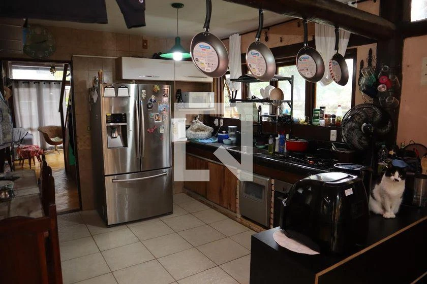 Furnished 500 m² house with 3 bedrooms and an open kitchen — photo 8