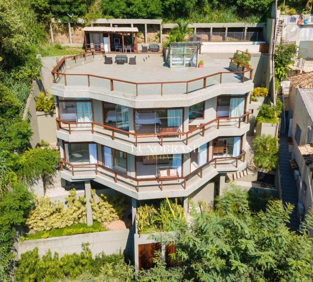 Будинок із 6 люксами та 9 ванними 750 м² — photo 9