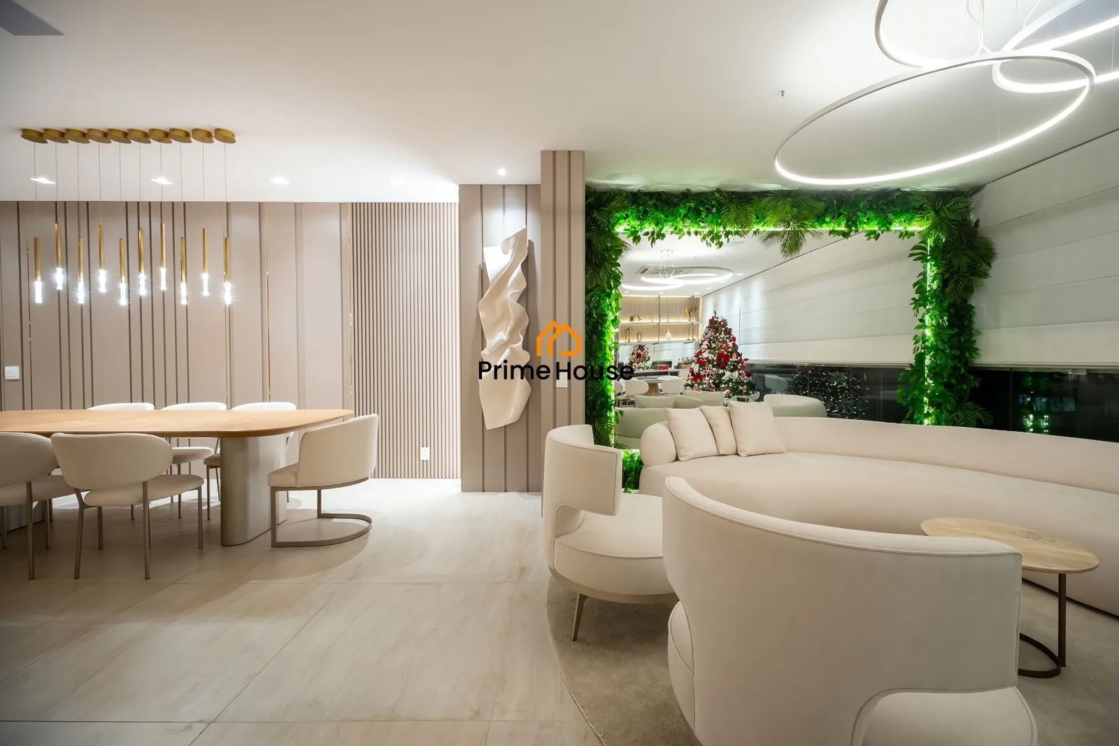 Furnished 4-bedroom apartment with 266 m² — photo 29