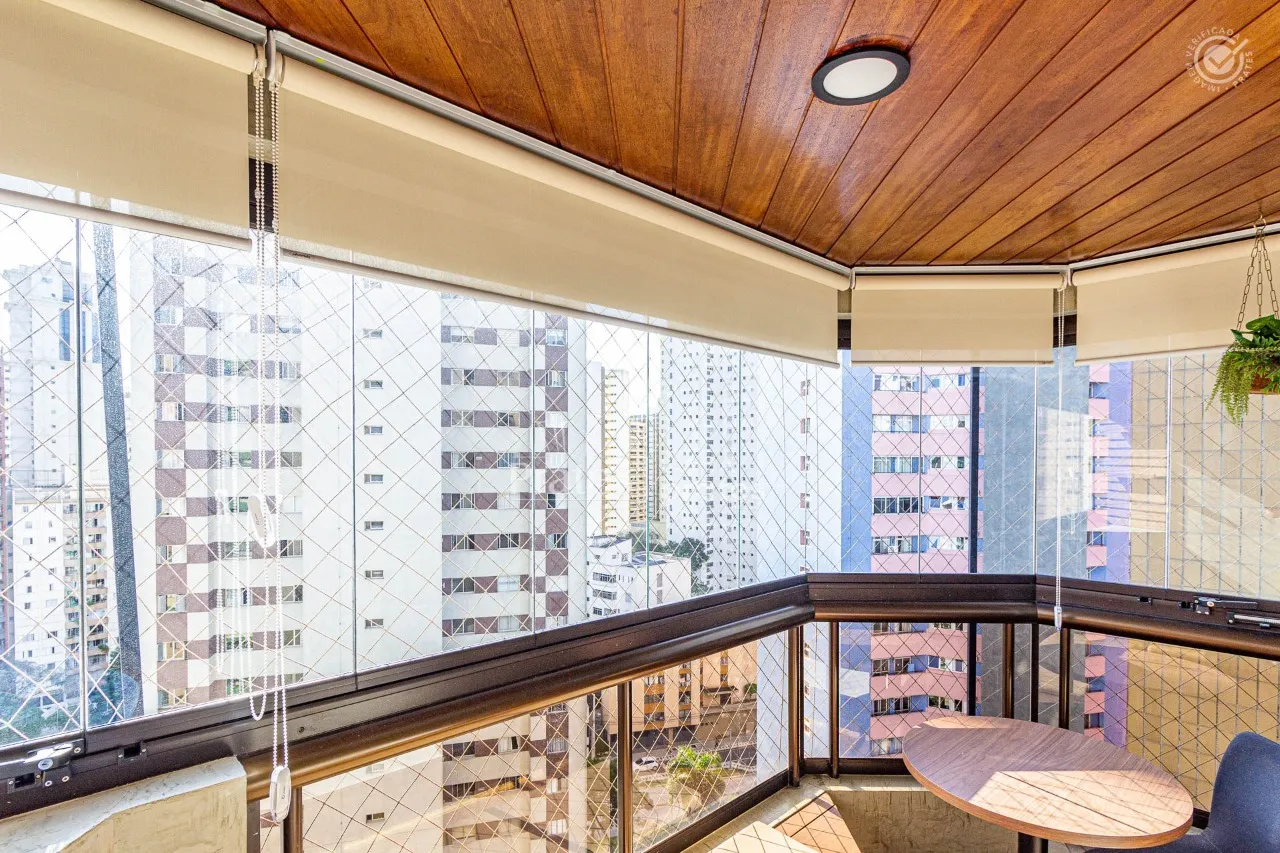 3-bedroom apartment with a glassed-in balcony — photo 3