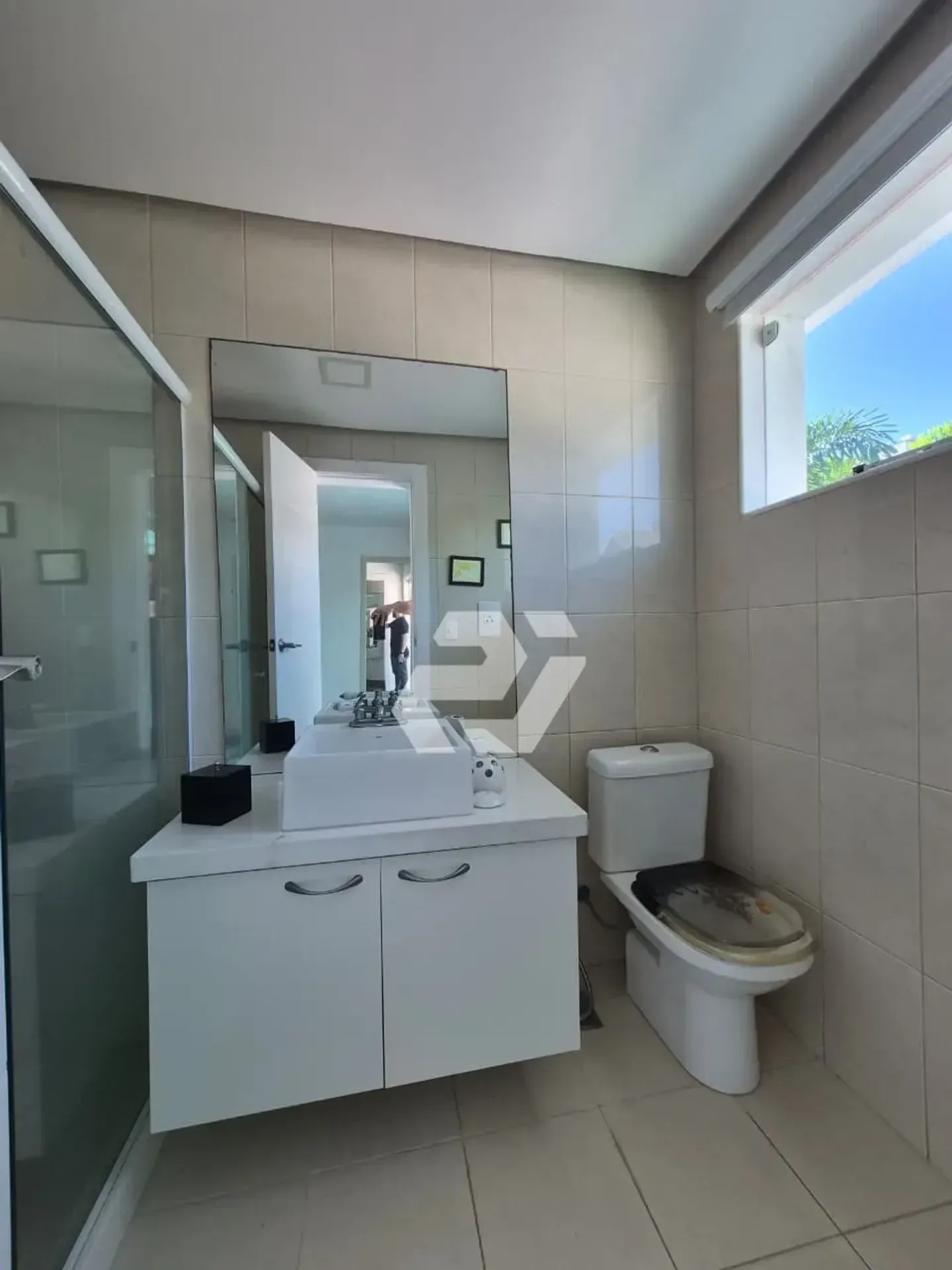 Casa mobiliada com 6 suítes e 8 banheiros — photo 66