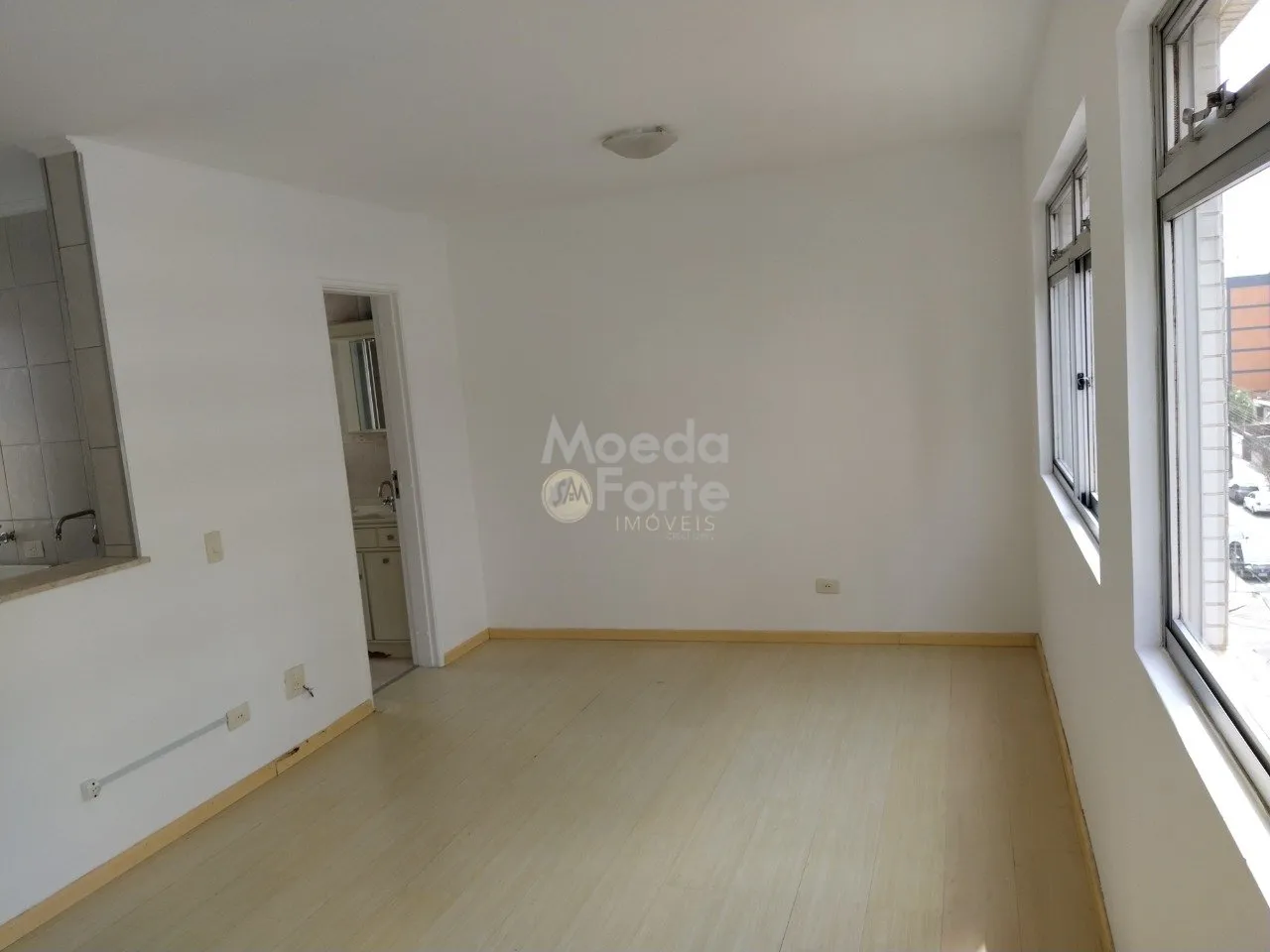 Unfurnished studio on the 5th floor with gas heater — photo 11