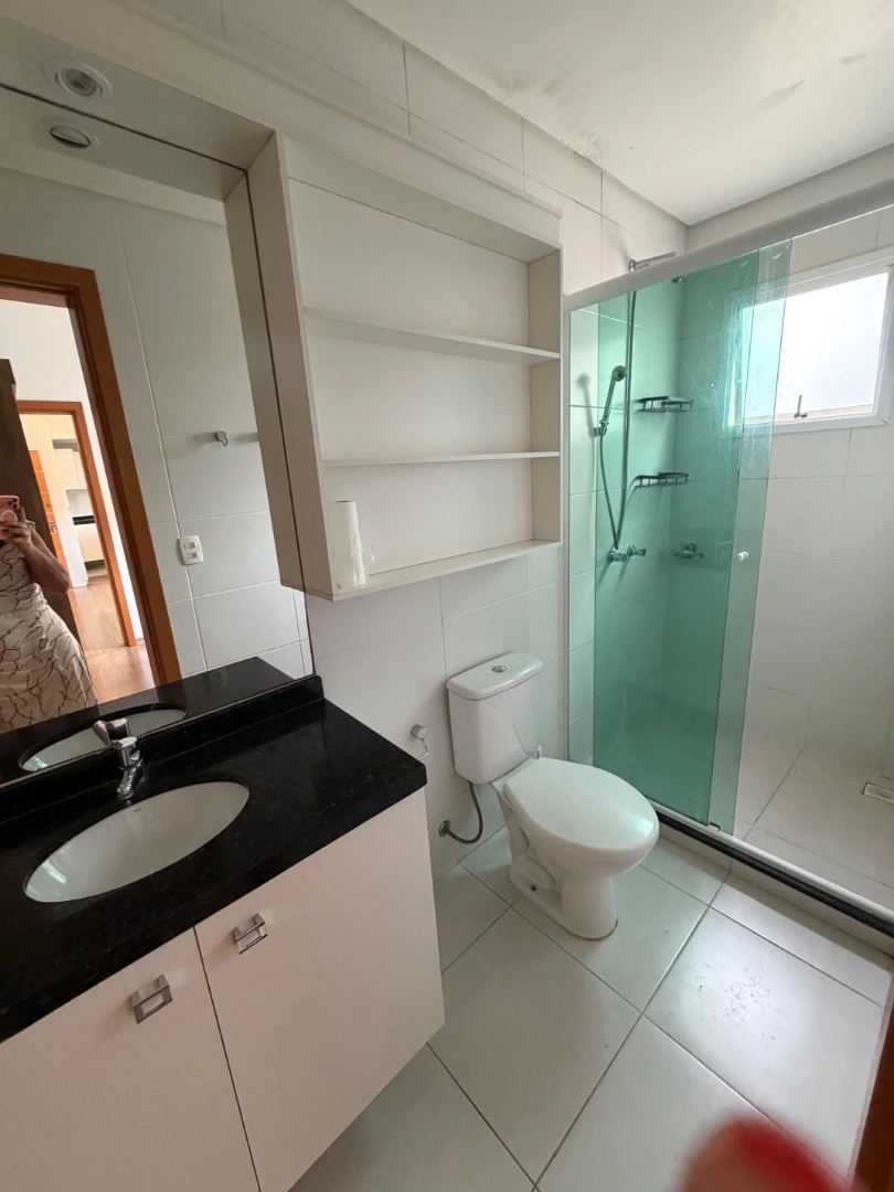 Furnished 1-bedroom apartment with open-plan kitchen — photo 5