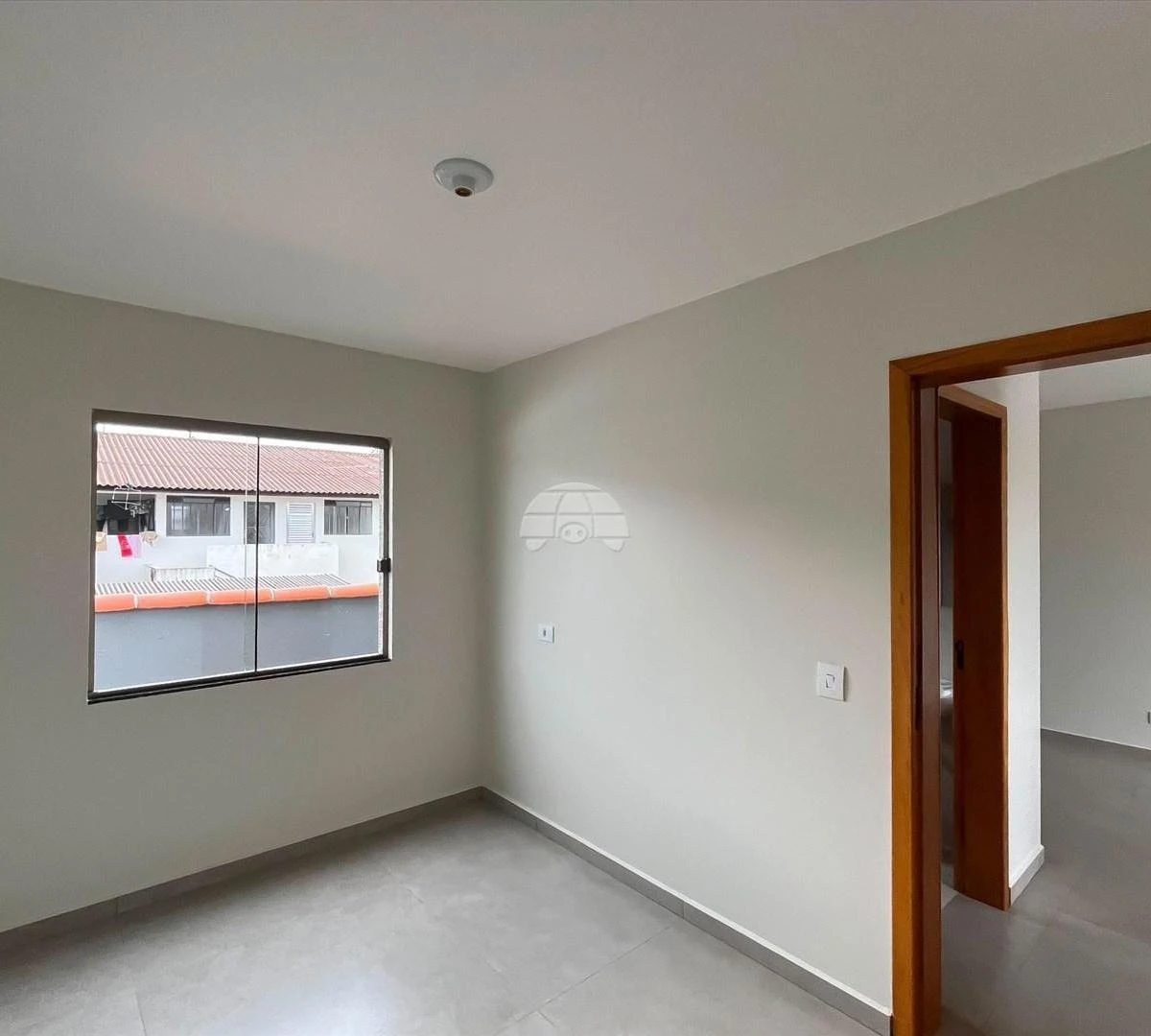 House with 2 bedrooms and a glassed-in balcony — photo 15