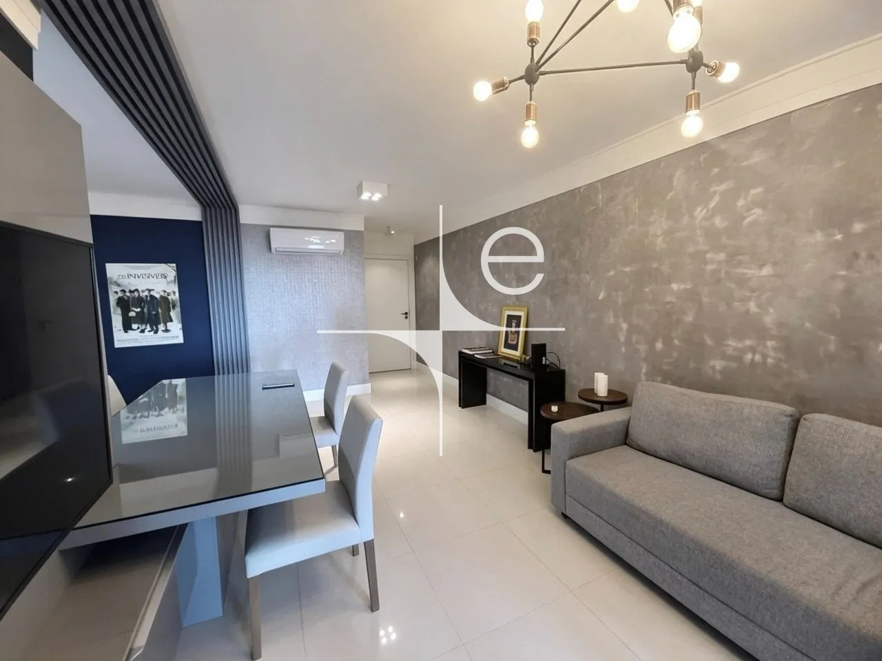 2-bedroom apartment with a washing machine