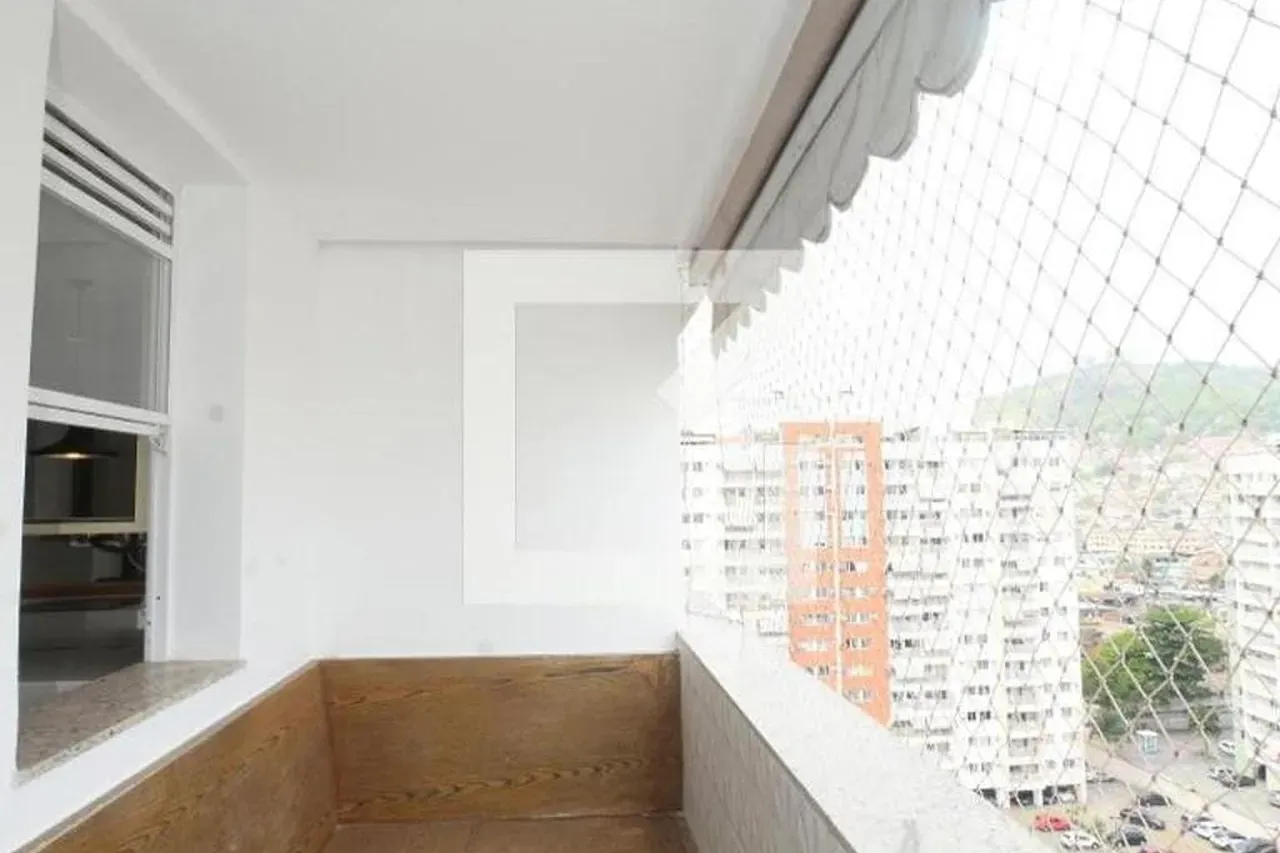 Apartment on the 13th floor with a grill on the balcony — photo 40