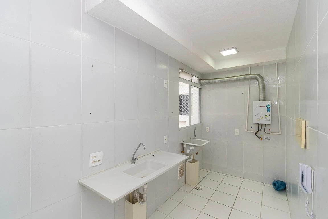 2-bedroom apartment with 1 bathroom, no parking — photo 2