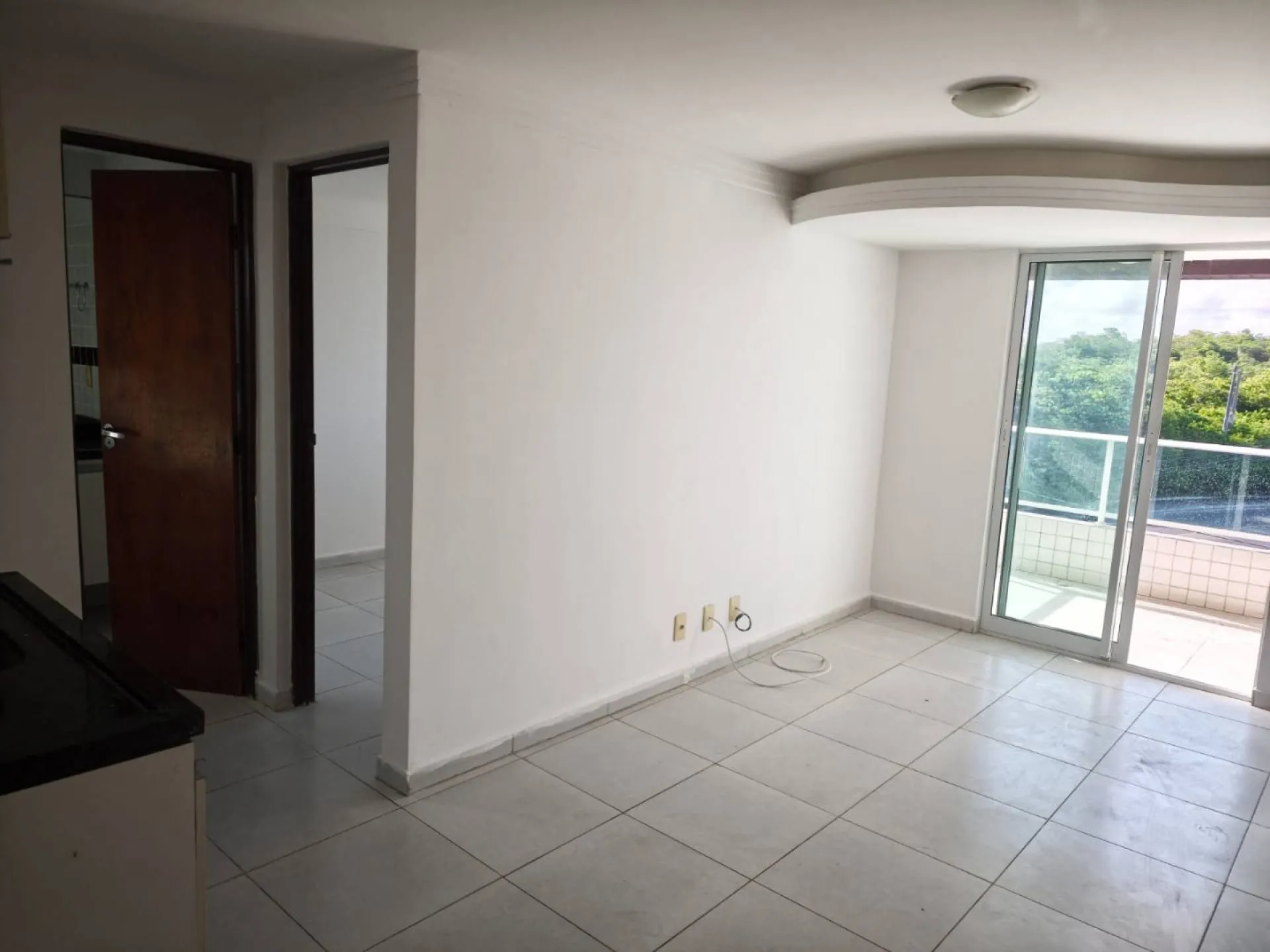 One-bedroom apartment with a water view — photo 2