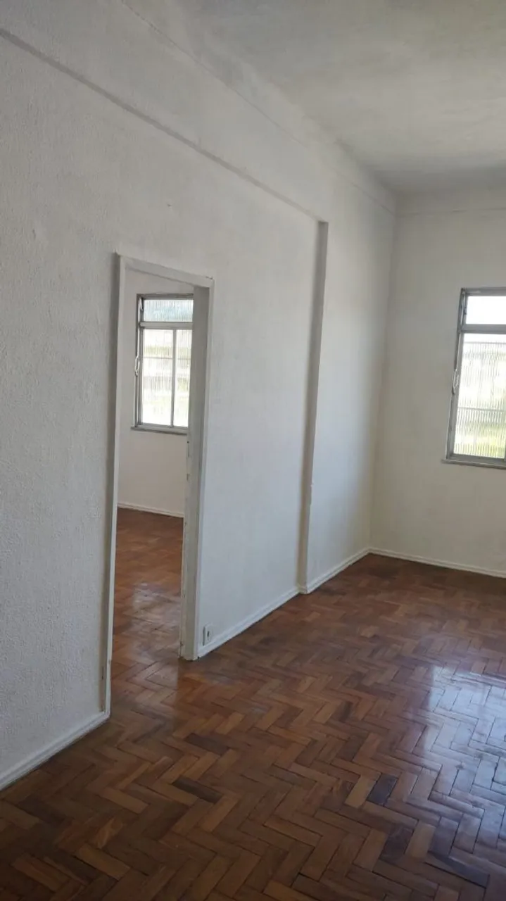 Apartment, 45 m², with wood or laminate floors — photo 3