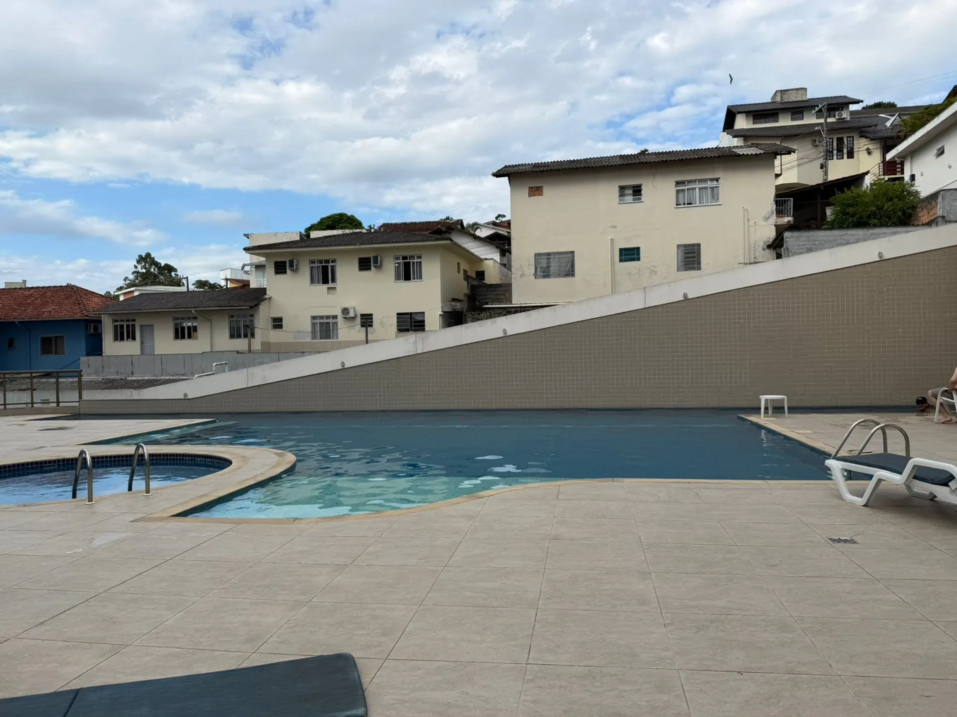 Furnished 2-bedroom apartment with suite and 114 m² — photo 16