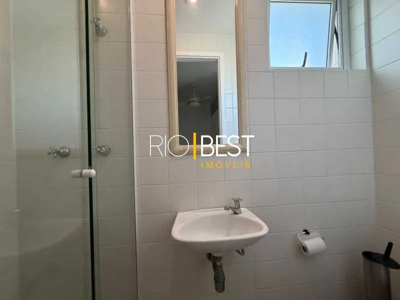 Furnished 4-bedroom apartment with open-plan kitchen — photo 26
