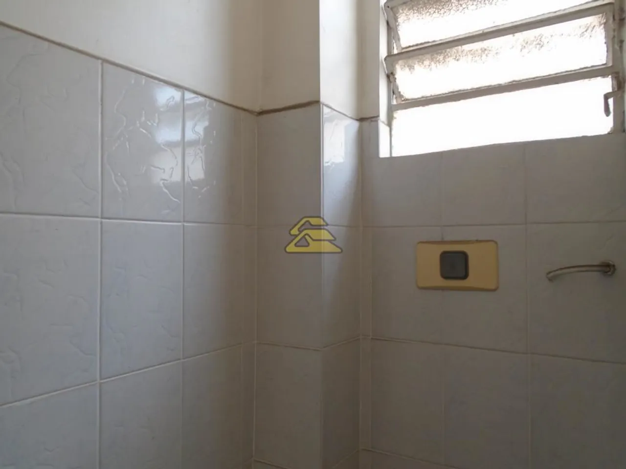 1-bedroom, 1-bath apartment with no parking — photo 9