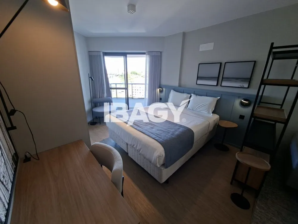 Studio with a glassed-in balcony and open-plan kitchen — photo 104